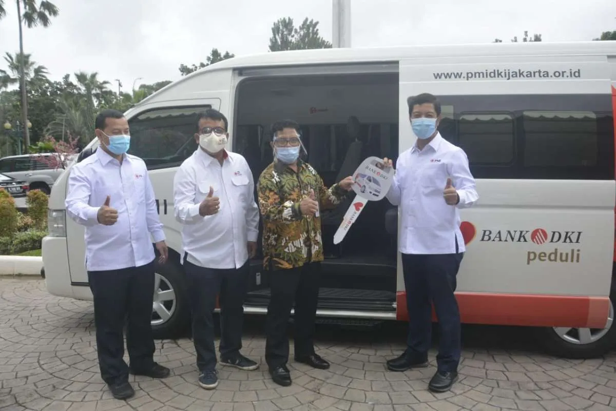 Bank DKI serahkan mobil unit donor darah kepada PMI Provinsi DKI Jakarta
