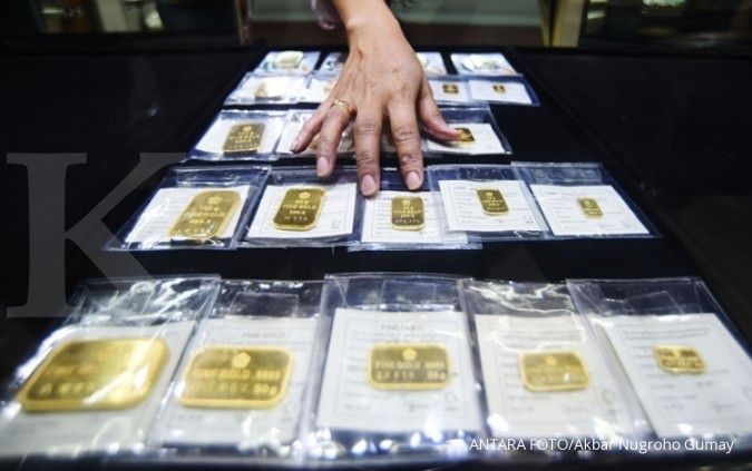 Awal pekan harga emas Antam turun Rp 2.000