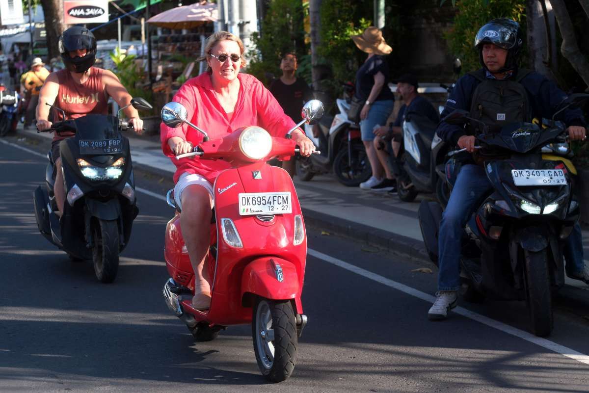 Ada Mudarat, RI Cabut  Bebas Visa 159 Negara