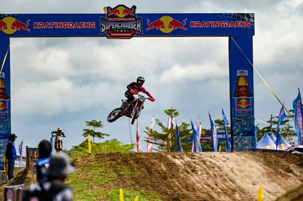 Babak Penutup Kratingdaeng Supercrosser 2024 Dirtwar Energy Digelar di Makassar