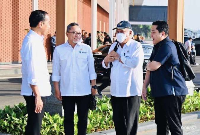 Mendag: Alhamdulillah, Satu Harian Penuh Bersama Presiden di Jalan Rusak Lampung