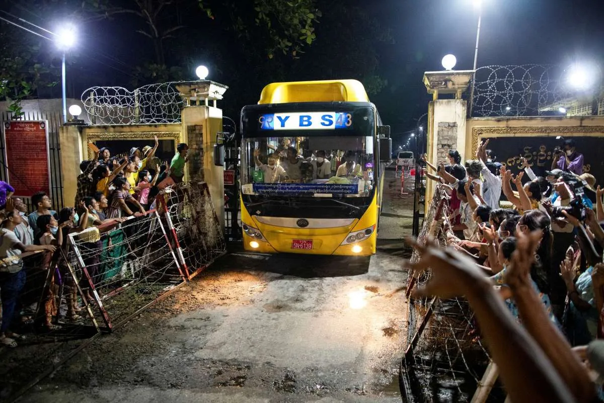 Terus ditekan ASEAN, junta Myanmar akhirnya membebaskan ratusan tahanan politik