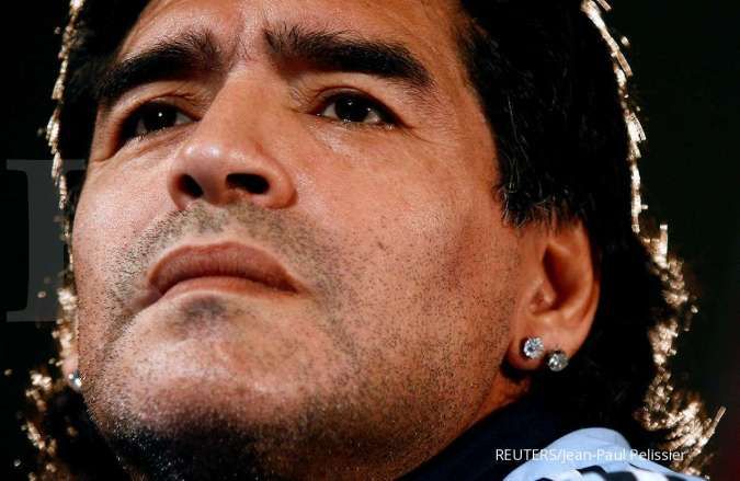 Putri Maradona: Baju Hand of God yang Sedang Dilelang Bukan Digunakan Saat Cetak Gol