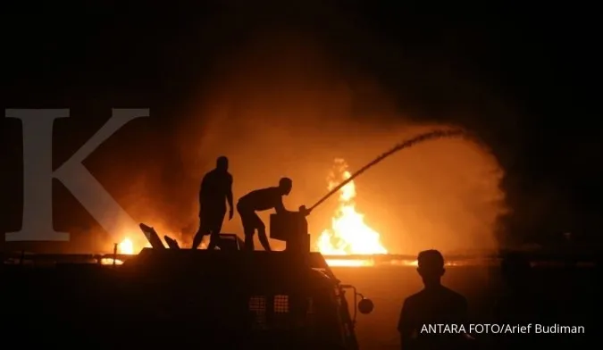 Fire burns up Jokowi's furniture factory