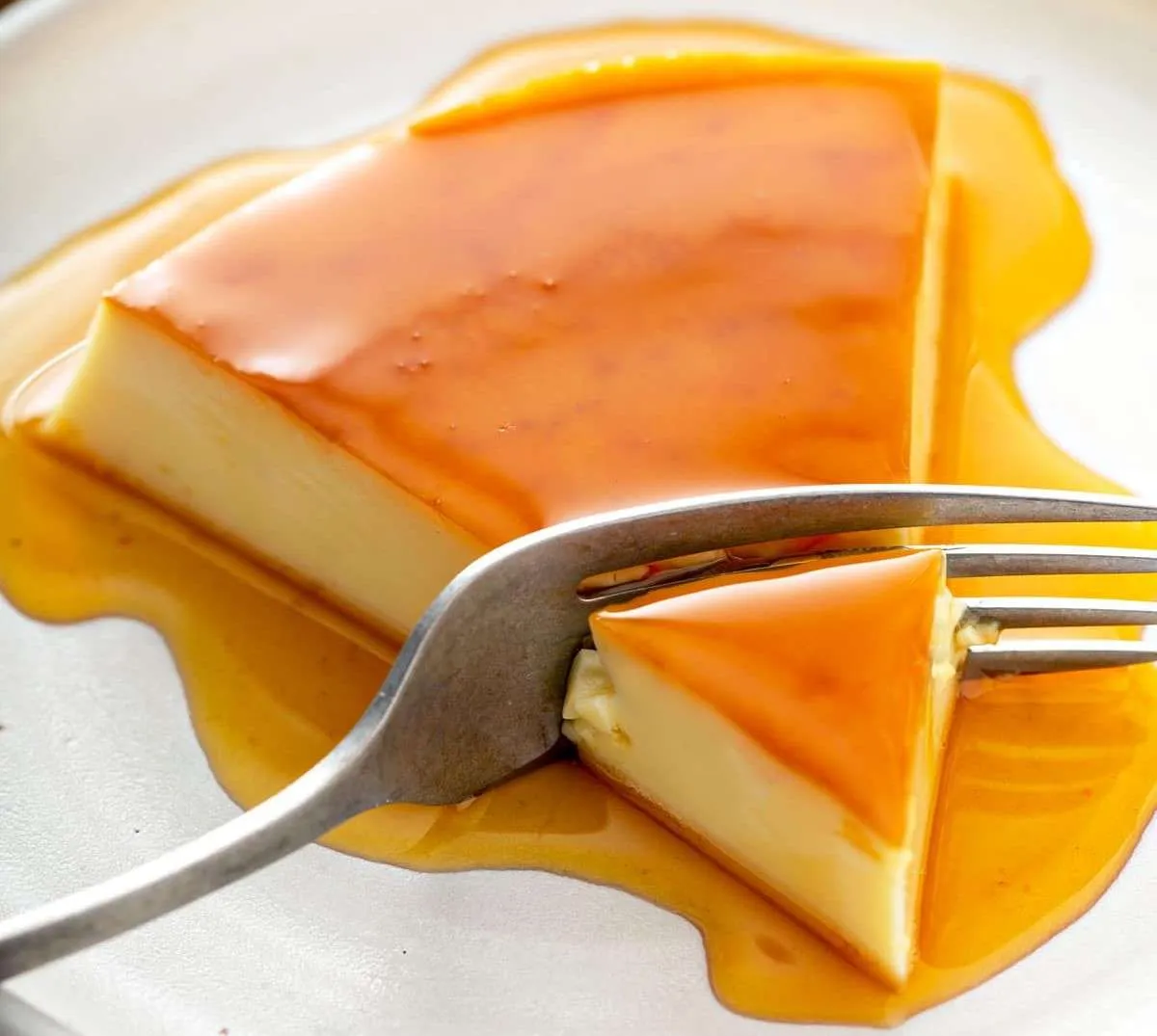 Resep Flan, si Puding Karamel dari Spanyol yang Lembut & Ringan di Mulut