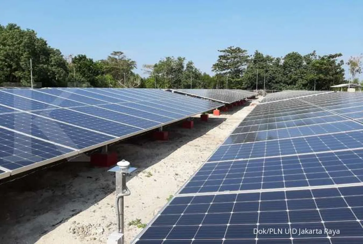 Dongkrak Bauran EBT, PLN Bakal Konversi 250 MW Pembangkit Diesel ke Surya pada 2022