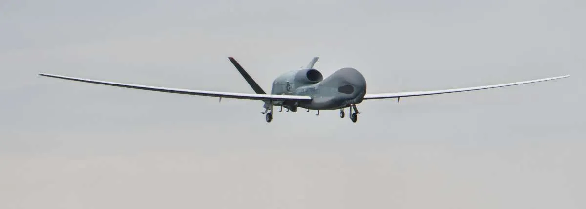 AS: Jet Tempur Rusia Sebabkan Drone Amerika Jatuh di Laut Hitam 