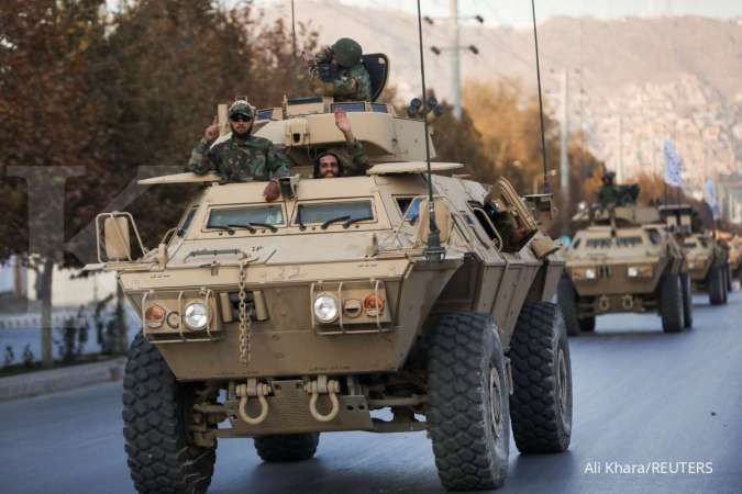Sisa persenjataan Amerika Serikat meramaikan parade militer Taliban