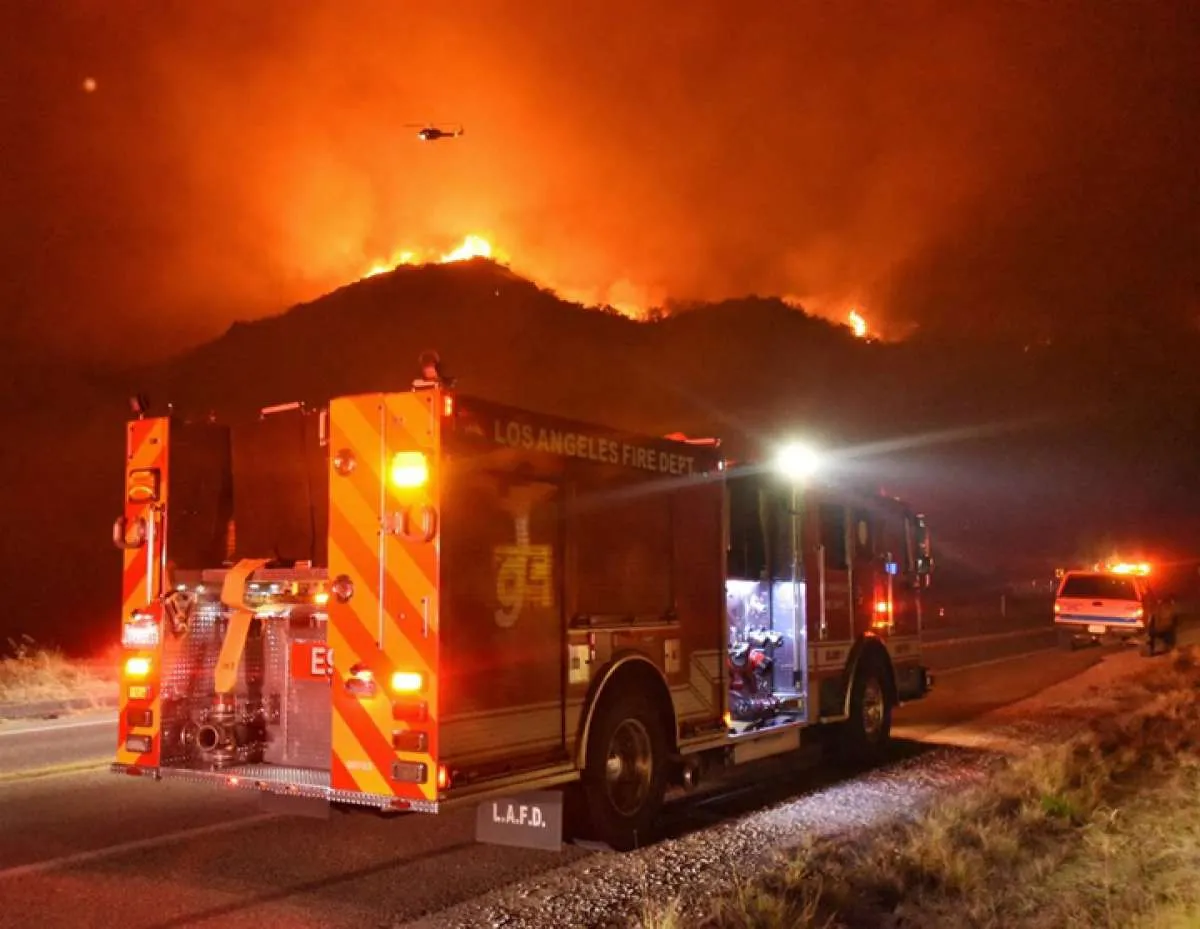 Kebakaran Hutan Kepung Washington, Ribuan Warga Dievakuasi