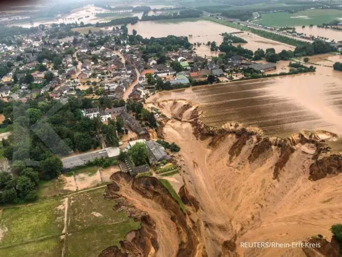 The floods are terrifying, says Merkel as European death toll rises to 184