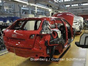 Audi meluncurkan A8 dan Mercedes akan mengandalkan E-Class