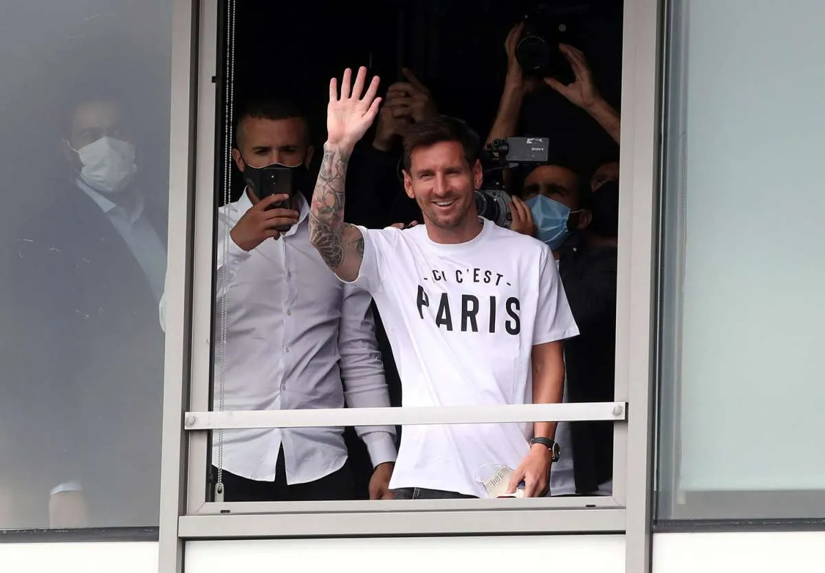 Lionel Messi sudah tiba di Prancis, segera merapat ke klub kaya raya PSG