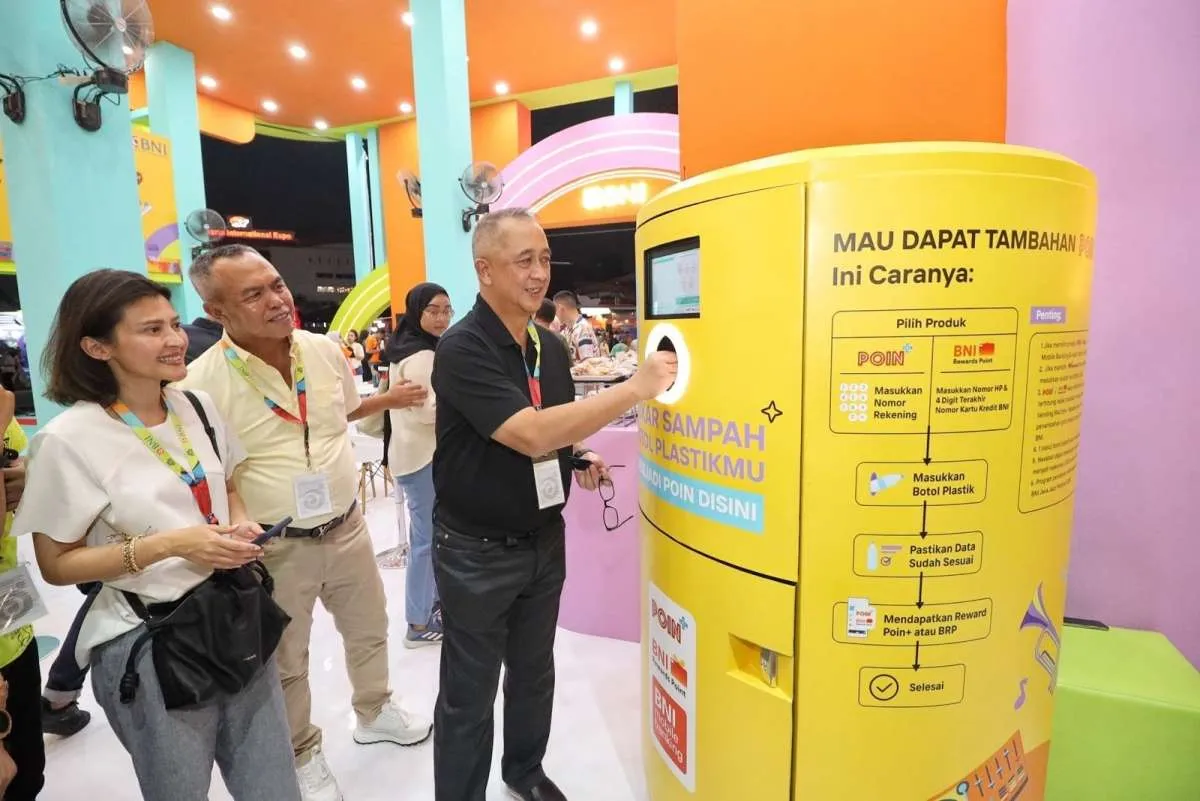 Sampah Plastik Bisa Ditukar Jadi Hadiah di Recycle Vending Machine BNI Java Jazz 