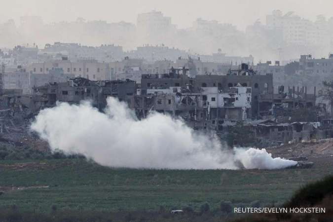 Israel Strikes Dense Gaza Camp, Says It Kills Hamas Commander