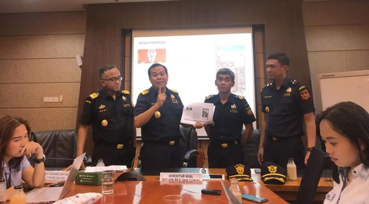 Virus corona membuat devisa impor ikut anjlok