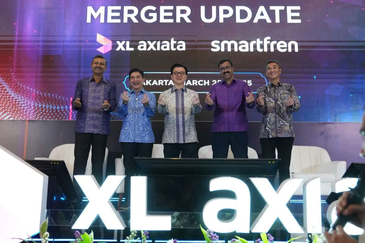 Tandatangani Akta Penggabungan, EXCL dan FREN Resmi Merger