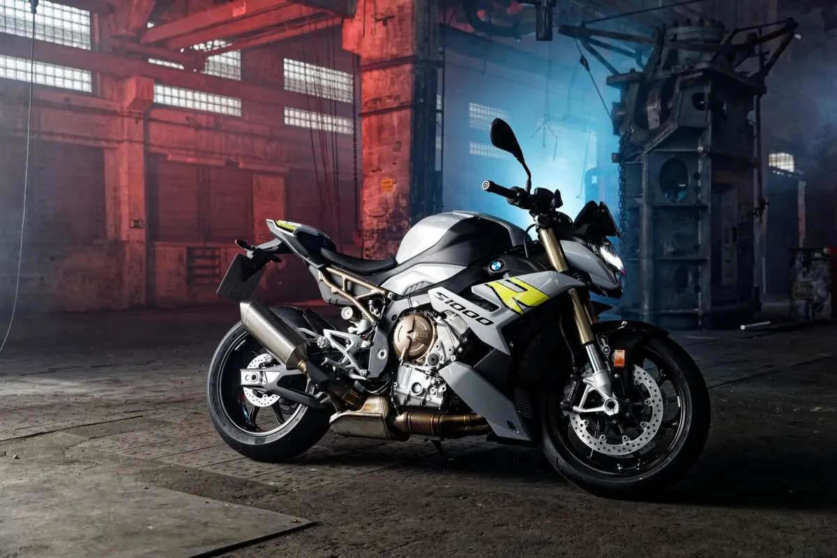 Resmi meluncur, ini tampang baru BMW S 1000 R 2021