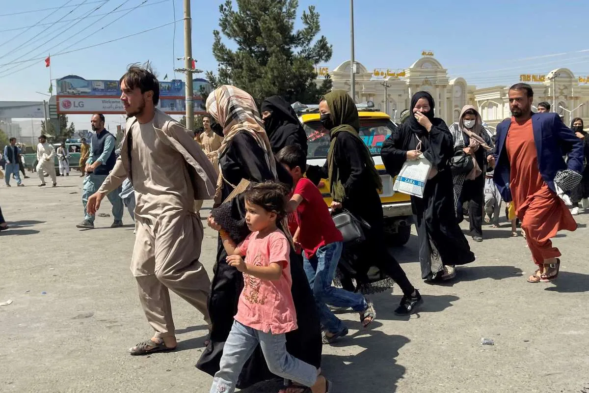 Taliban pastikan wanita Afghanistan tak wajib gunakan burqa