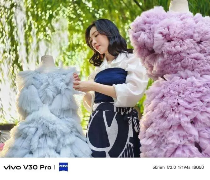 Vivo V30 Pro Tonjolkan Layar AMOLED dengan 1 Miliar Warna, Cek Kelebihannya