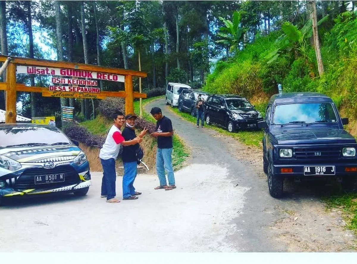 Jembatan kaca, wahana terbaru di tempat wisata Gumuk Reco