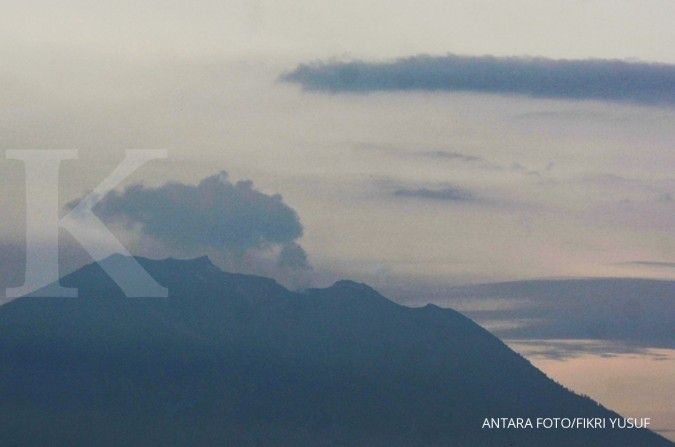 Gunung Agung erupsi, kondisi aman hanya terjadi hujan abu vulkanik