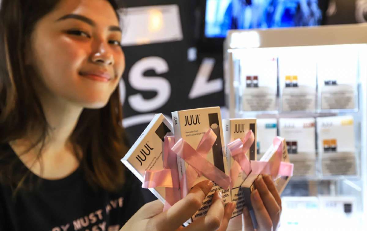 Rokok elektrik hadiah Valentine