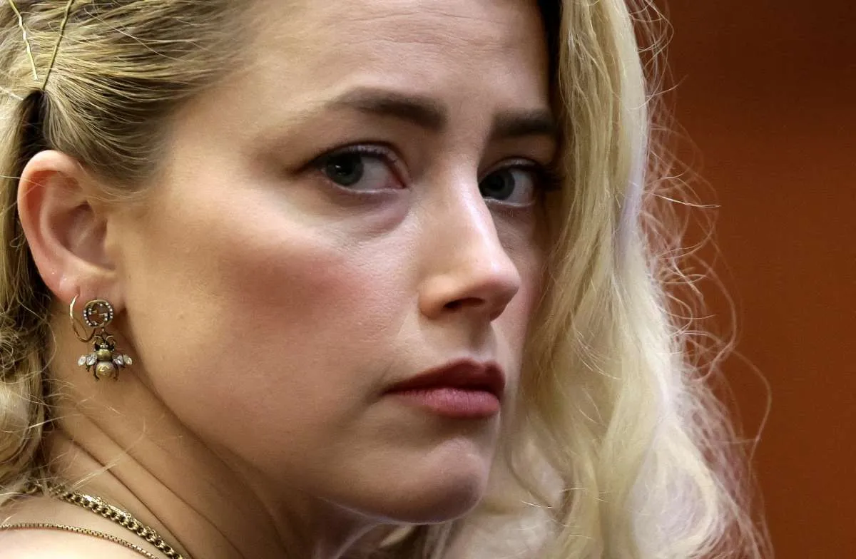 Demi Bayar Johnny Depp, Artis Amber Heard Jual Hadiah Mahal Pemberian Elon Musk