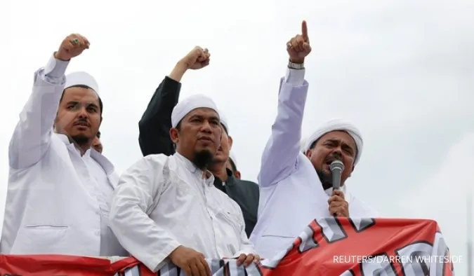 Indonesia bans hardline Islamic Defender's Front group