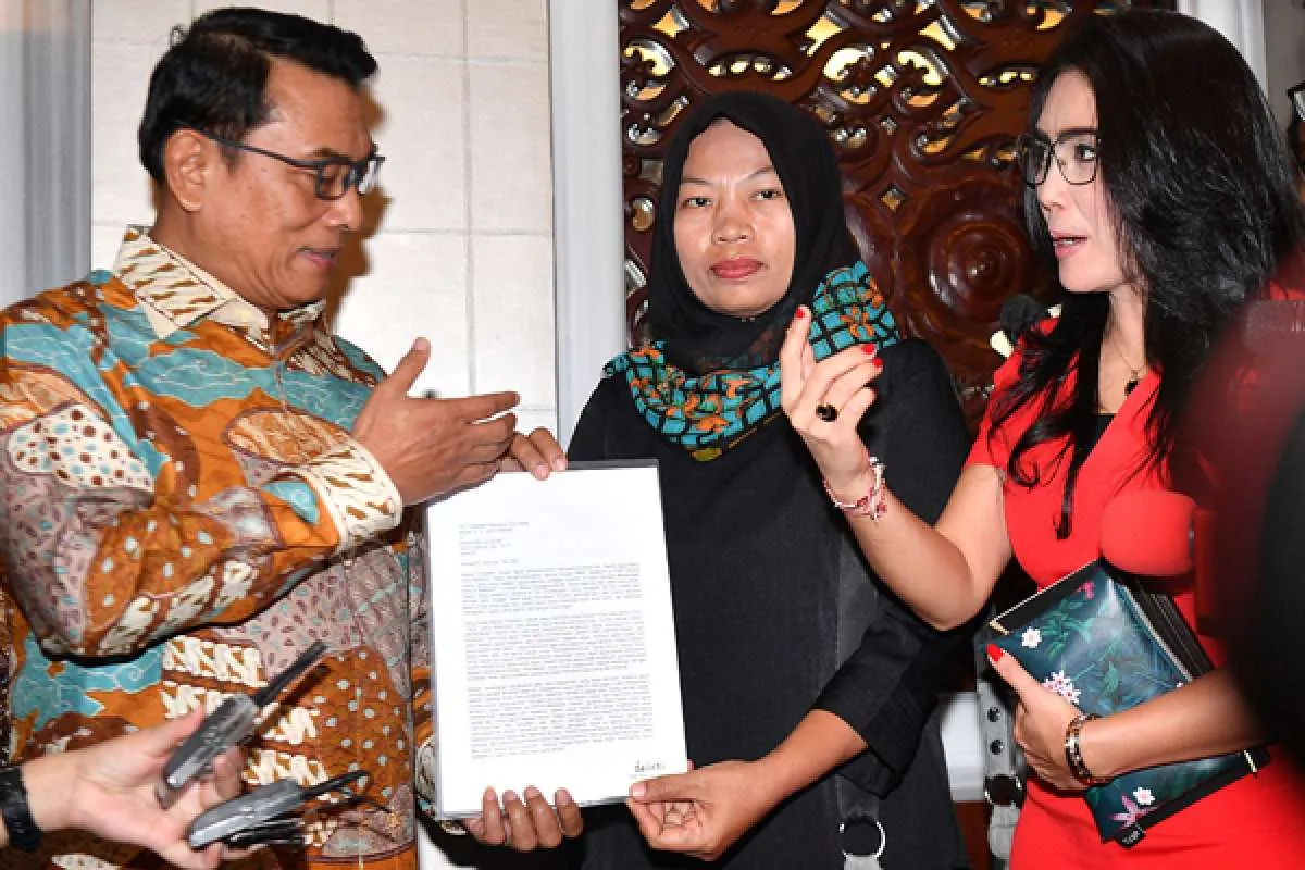 DPR bacakan surat Jokowi soal amnesti Baiq Nuril di rapat paripurna, Selasa (16/7)