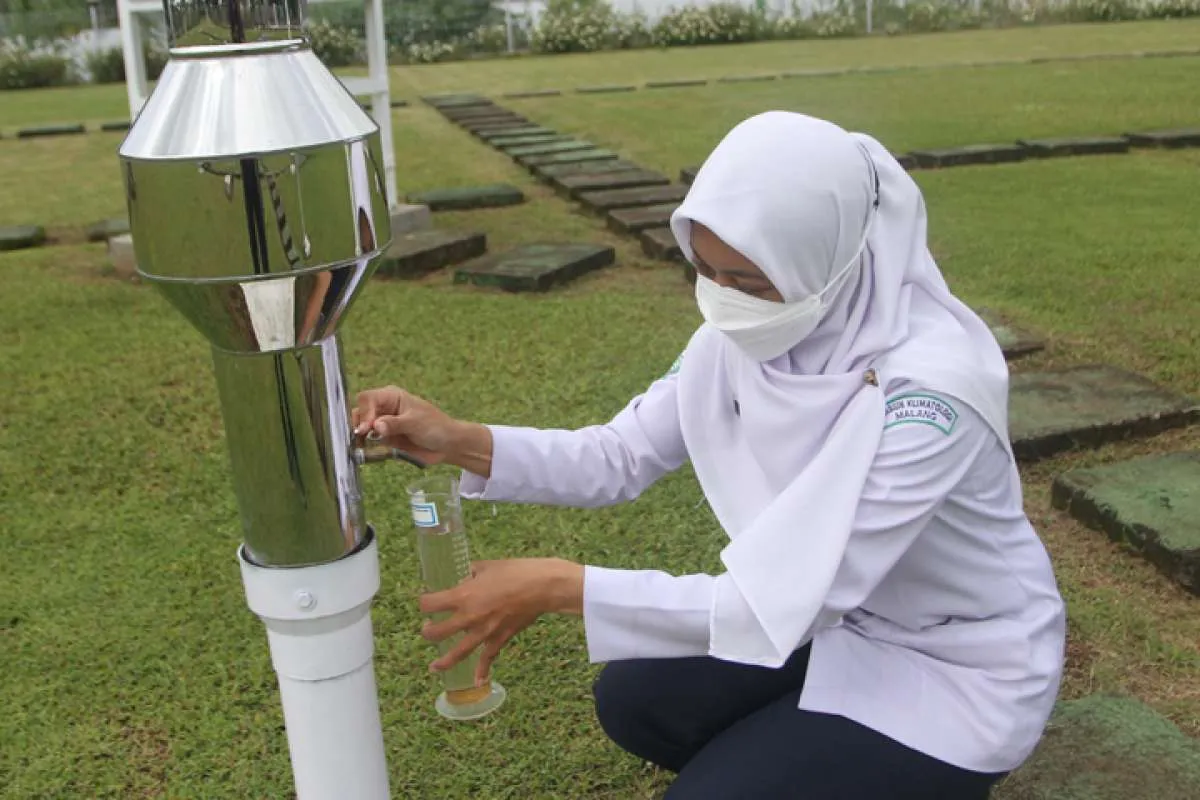 Potensi Hujan Petir Sekitar Surabaya, Malang, Blitar, Ngawi, Pacitan, dan Pamekasan 