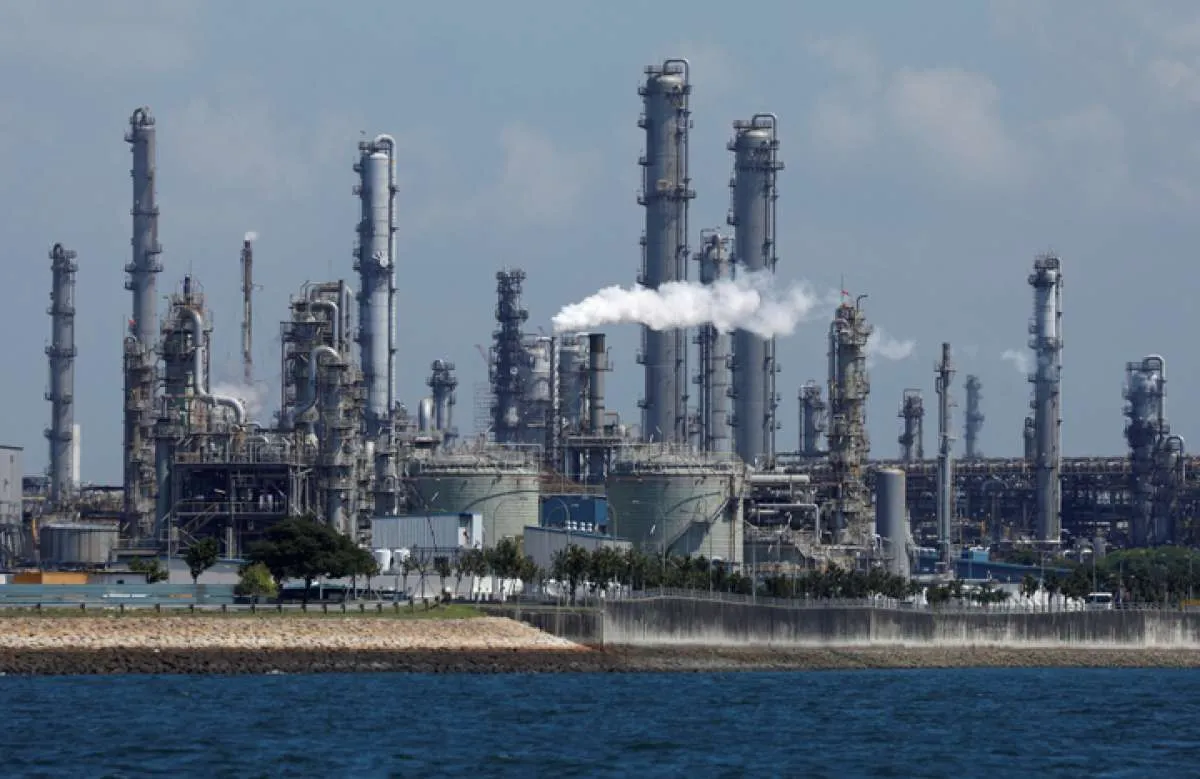 Mengukur efektivitas pengembangan industri petrokimia terhadap defisit neraca dagang