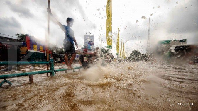 Korban banjir Bekasi dapat bantuan Sembako