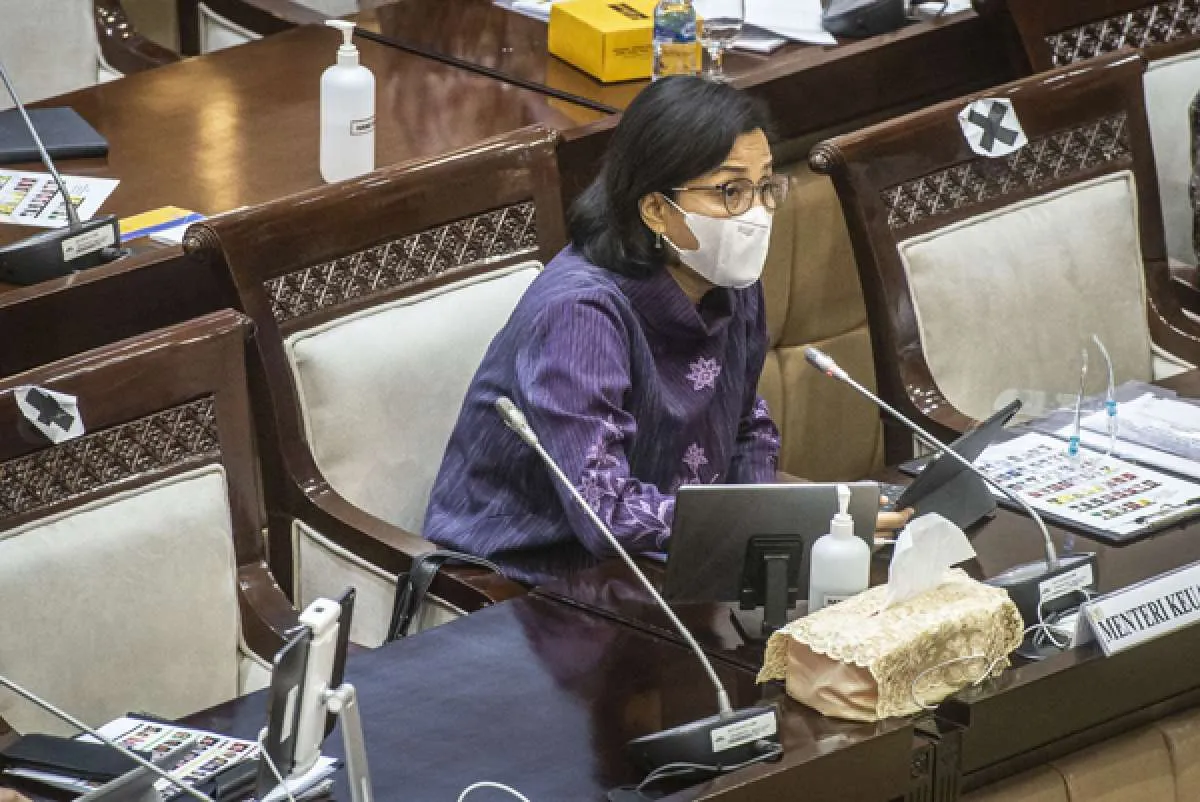 Pemerintah memberikan uang Rp 300.000 per bulan bagi 8 juta KPM selama PPKM darurat