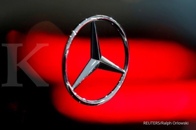 Laba Mercedes Benz turun 22%, Daimler pangkas dividen