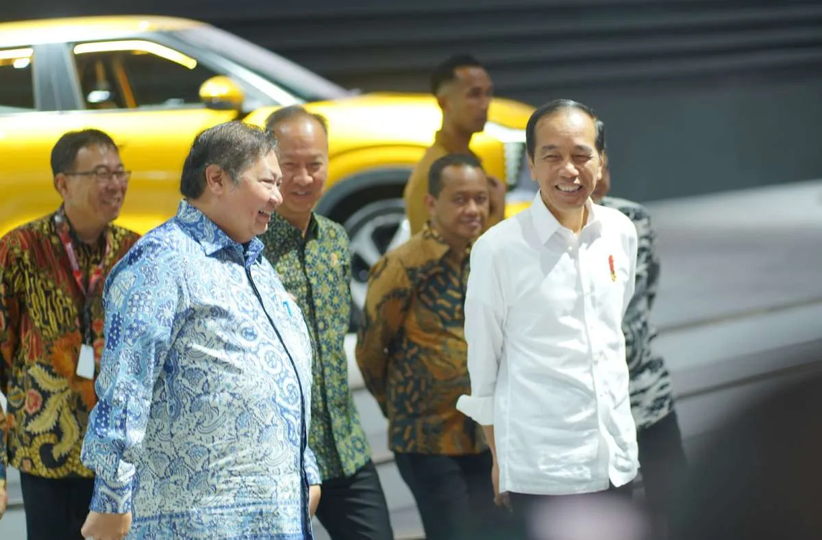 Airlangga Sebut Pemerintah Kaji Insentif untuk Mobil Hybrid