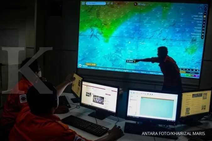 Eight in Bali and East Java die in landslides 