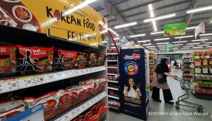 PHK Massal Bikin Daya Beli Masyarakat Turun, Begini Saran Ekonom