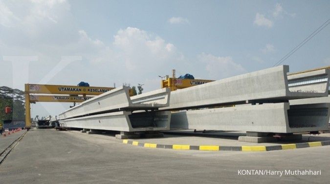 Pabrik Adhi Karya yang berada di Sentul mampu produksi 120 u-shape girder per bulan