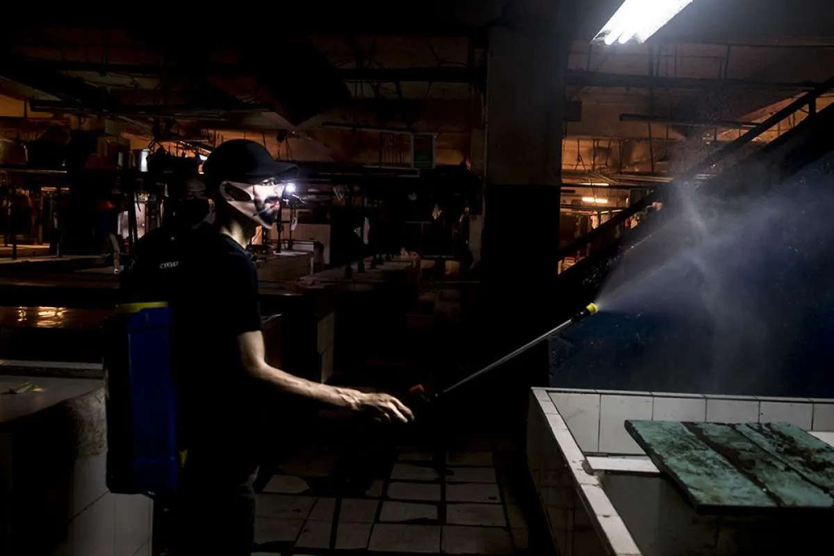 Gubernur Anies Baswedan kerahkan 5.500 ASN untuk awasi pasar di DKI Jakarta