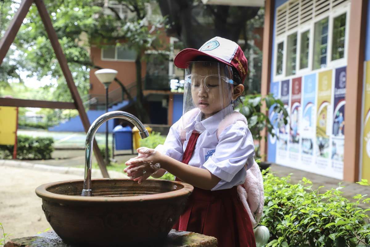 Orang Tua Waswas Risiko Covid bila Pemerintah Nekat Buka Sekolah di Zona Merah