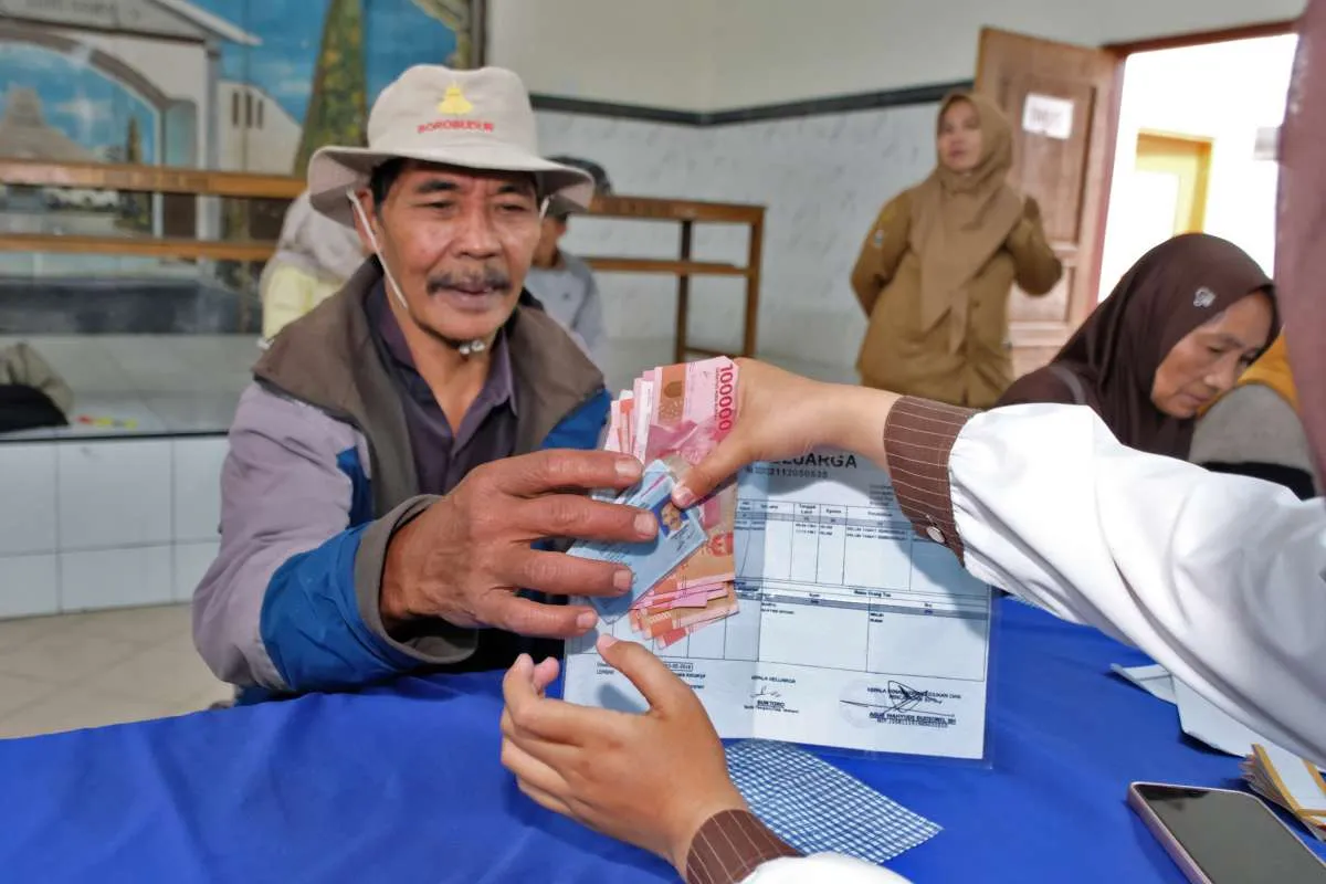 Mulai Cair: Jadwal BLT Kesra, PKH, dan BPNT 2025 serta Cara Cek Status Penerima