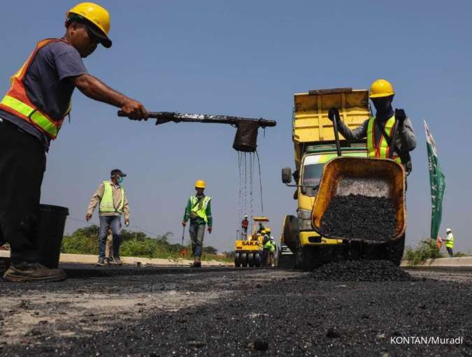 Sinar Mas Land Berdayakan Masyarakat dan Lestarikan Lingkungan dengan Aspal Plastik 