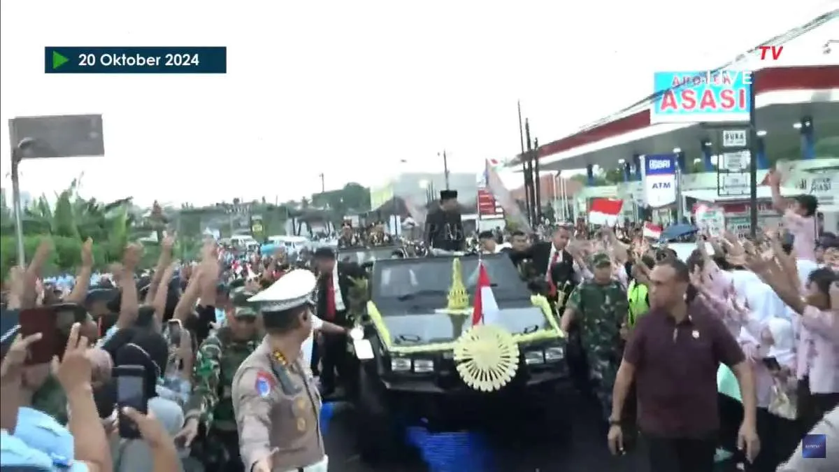 Jokowi Pulang Kampung, Disambut Antusias Warga Sepanjang Jalan