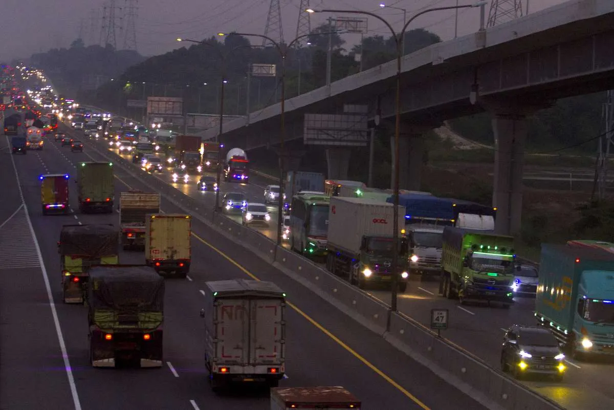Jasa Marga (JSMR) berlakukan rekayasa lalu lintas di Tol Cikampek selama libur Paskah