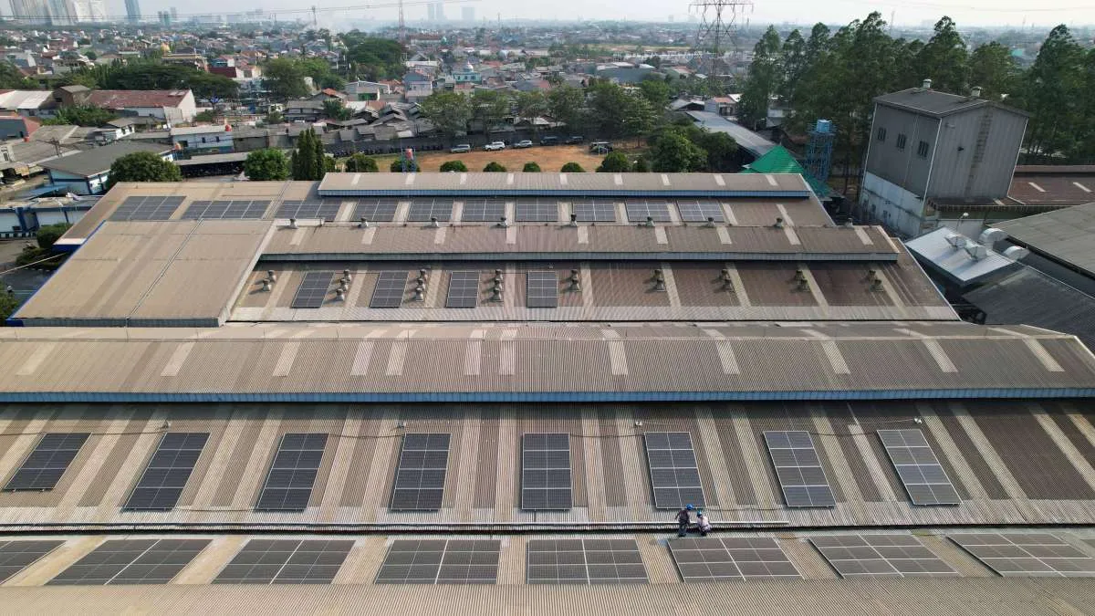 Resmi Masuk Bisnis Hijau, Bakrie & Brothers (BNBR) Resmikan PLTS di Bekasi