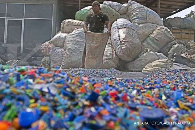 Efek pelarangan penggunaan kantong plastik ini akan menyebabkan efek domino