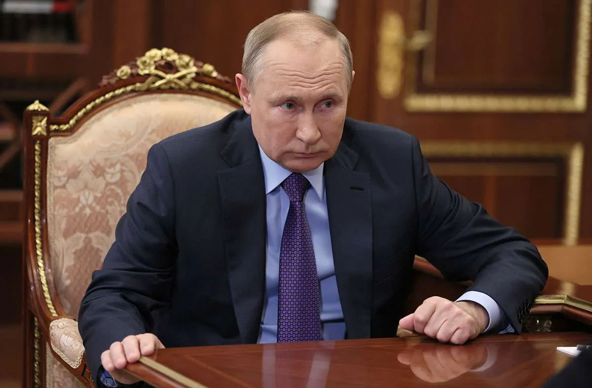 Dengan Alasan Jaga Perdamaian, Putin Perintahkan Militer Rusia Masuk ke Ukraina Timur