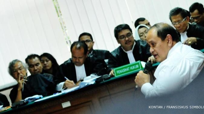 KPK menggeledah rumah Emir Moeis