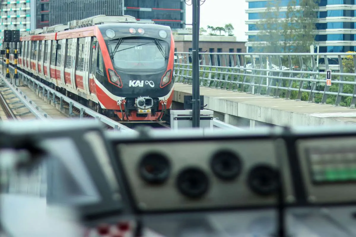 Penumpang LRT Jabodebek Boleh Bawa Sepeda Non-Lipat, Uji Coba 8 Desember 2024