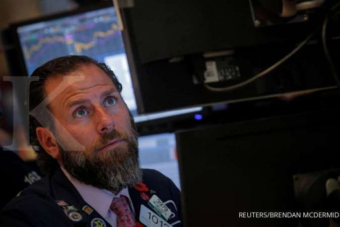 Sempat bergerak mendatar, Wall Street mulai merosot ke zona merah